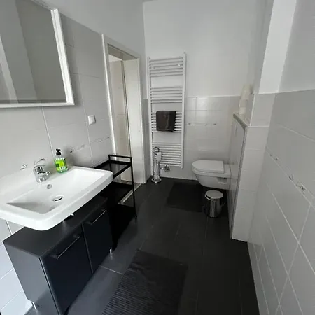 Moderne Schone Dreiraumwohnung *